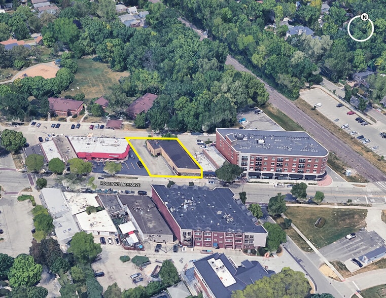 565 Roger Williams Ave, Highland Park, IL à louer - Aérien - Image 3 de 7