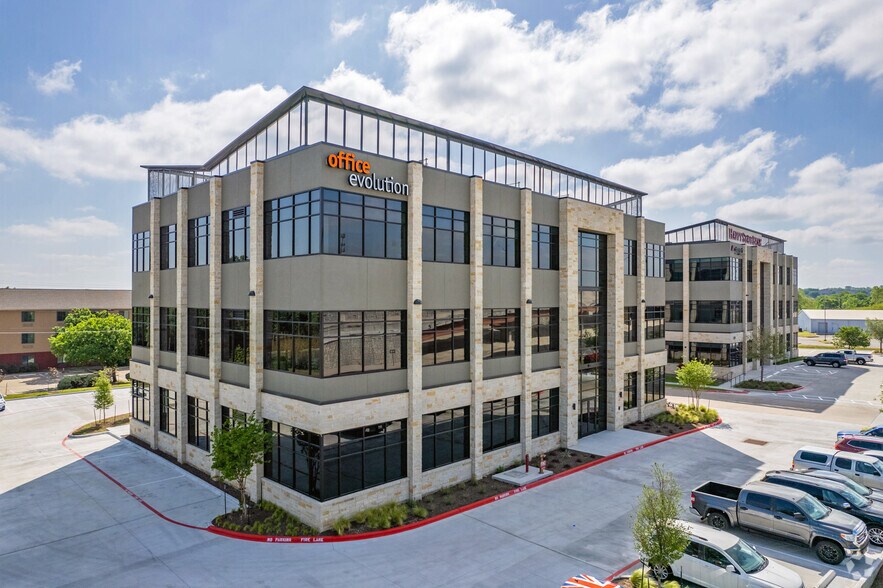 551 IH-35, Round Rock, TX à louer - Photo du bâtiment - Image 3 de 9