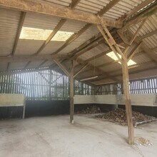 A30 Development, Roche à louer Photo intérieure- Image 2 de 5