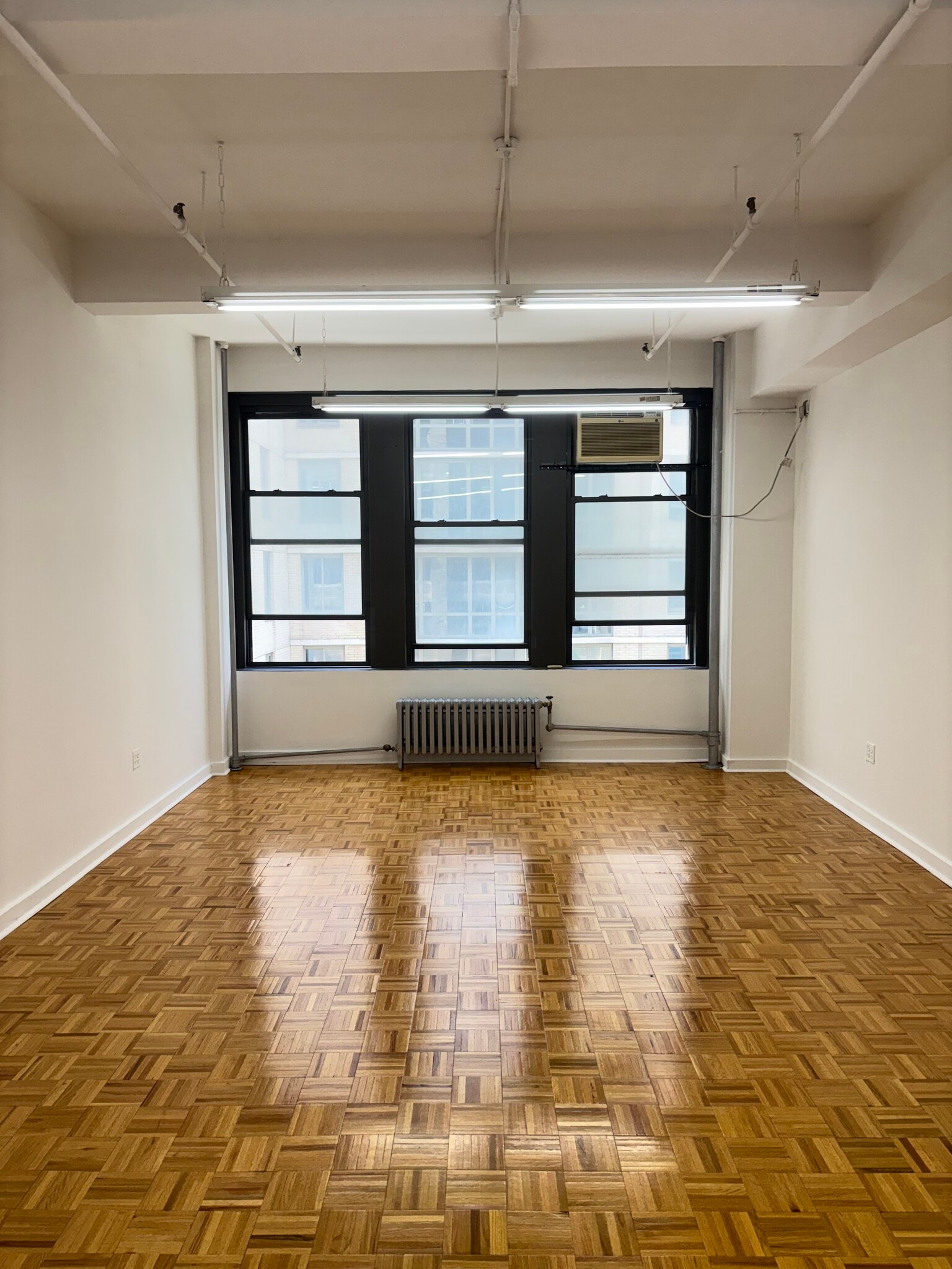325 W 38th St, New York, NY à louer Photo intérieure- Image 1 de 5