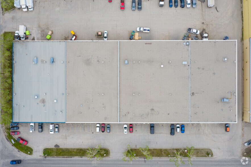 3925 56th Ave SE, Calgary, AB à louer - Aérien - Image 2 de 4