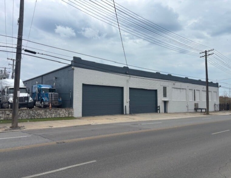 1088 Ivanhoe Rd, Cleveland, OH à vendre - Photo du bâtiment - Image 2 de 15