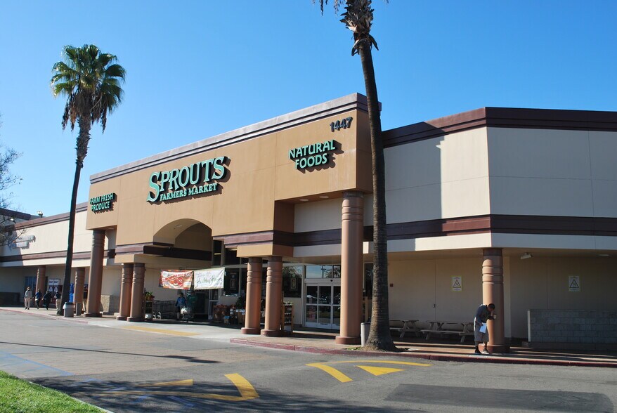 1307-1447 S Harbor Blvd, Fullerton, CA à louer - Photo du bâtiment - Image 2 de 5