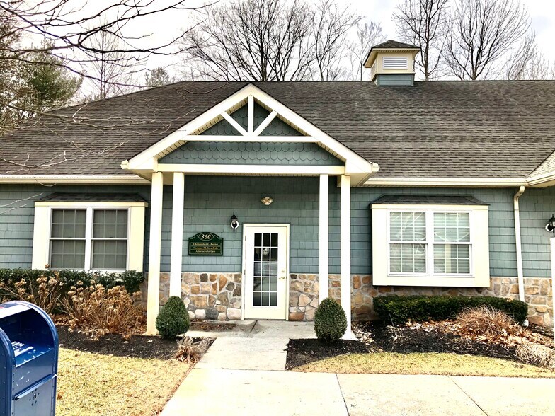 212 W Route 38, Moorestown, NJ à vendre - Photo du bâtiment - Image 1 de 6