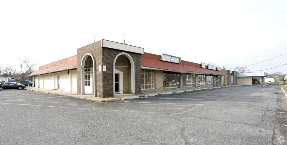 237 Route 37 W, Toms River, NJ à louer - Photo du bâtiment - Image 1 de 5