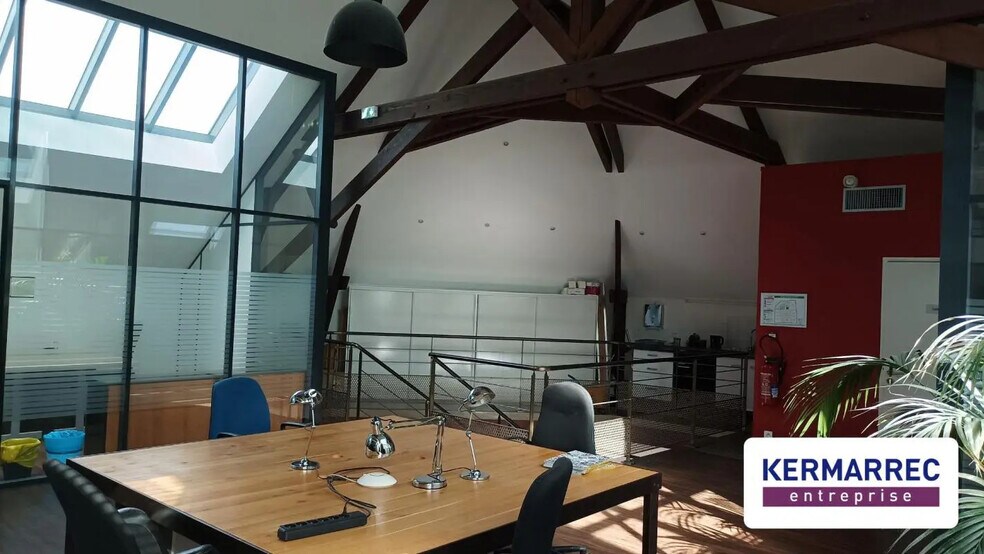 Bureau dans Nantes à vendre - Photo du bâtiment - Image 1 de 17