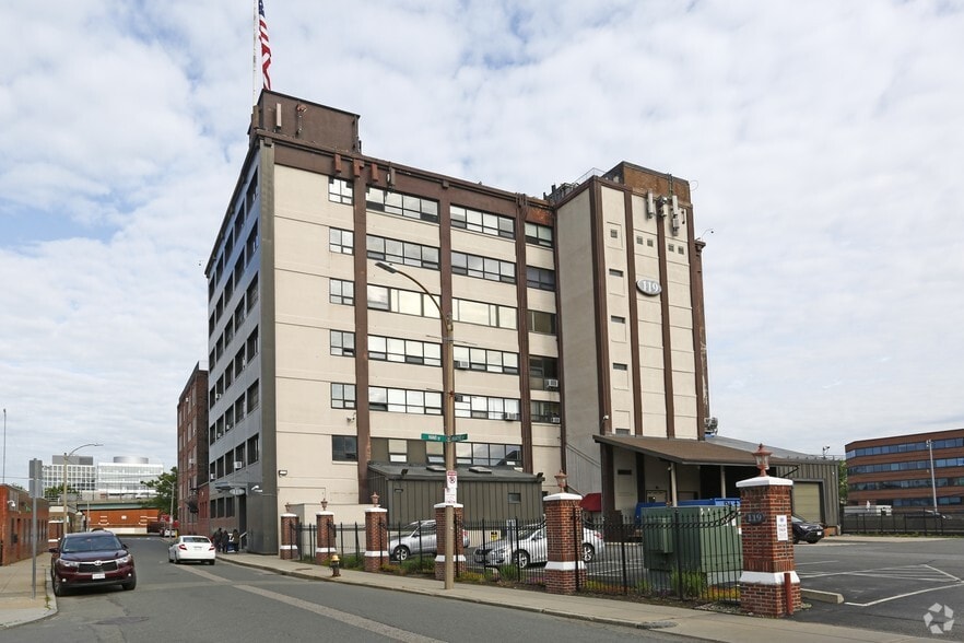 119-129 Braintree St, Allston, MA for lease - Building Photo - Image 3 of 5