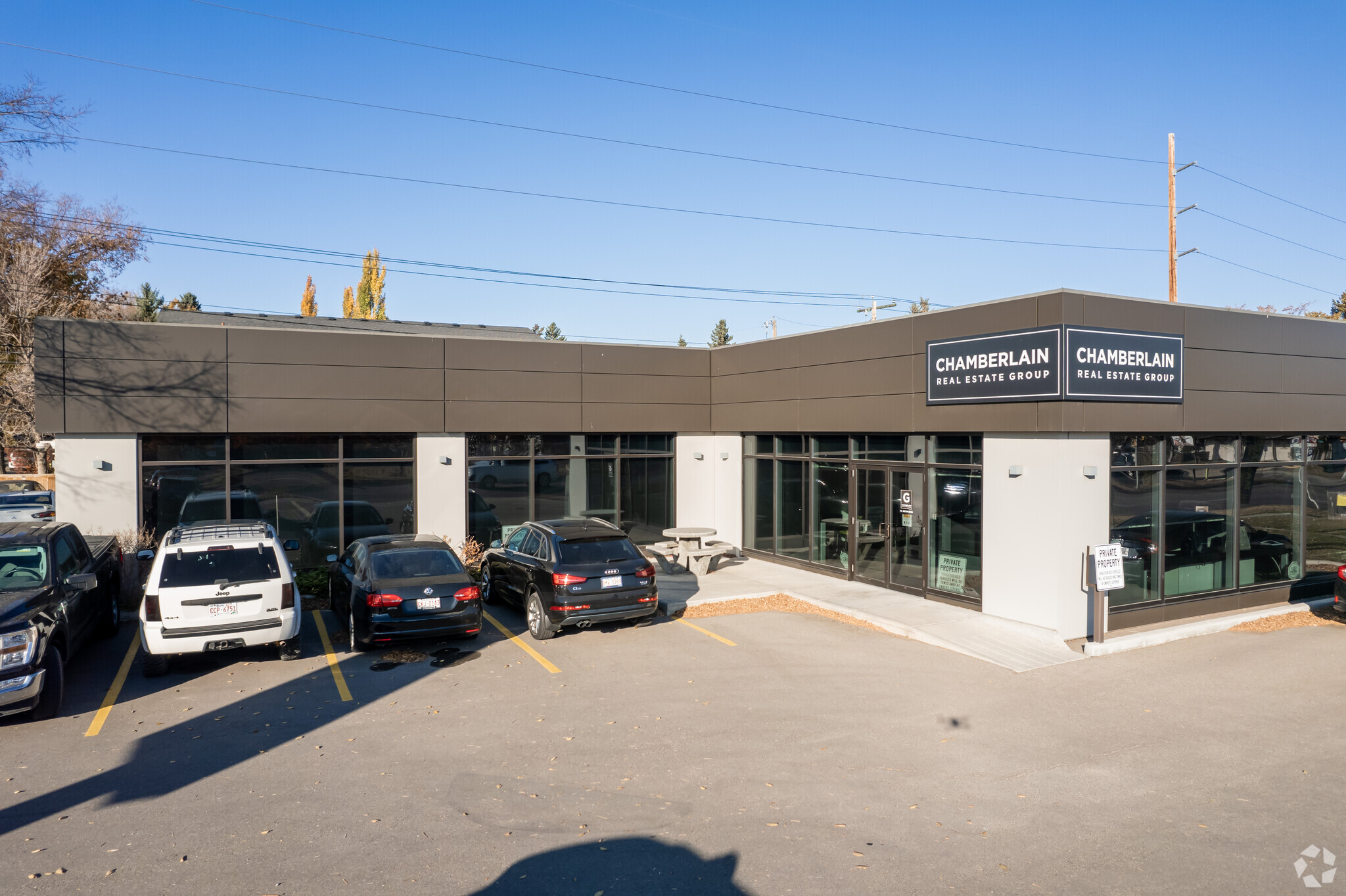 2803 Centre St NW, Calgary, AB for lease Primary Photo- Image 1 of 5