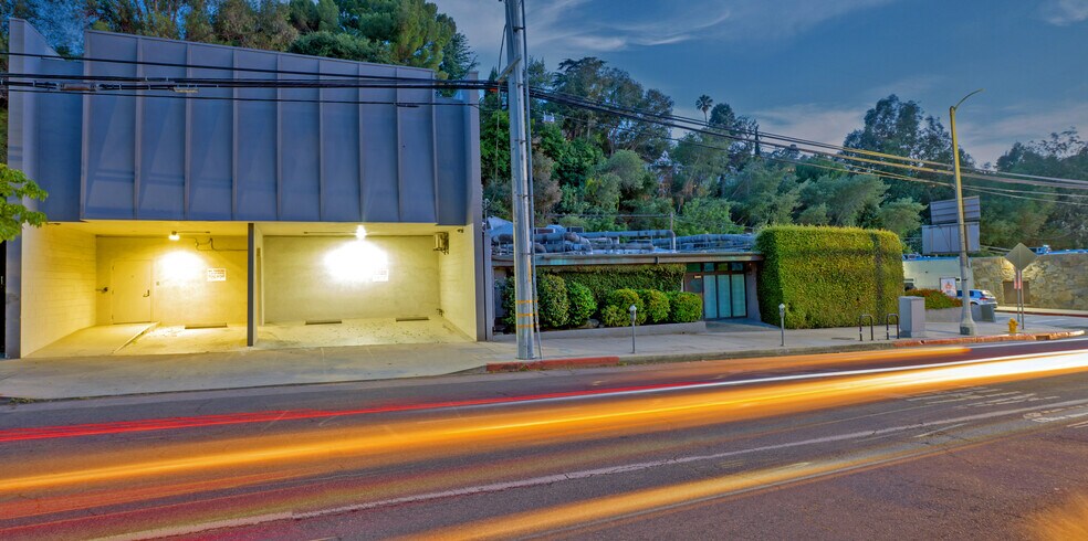 3449 Cahuenga Blvd W, Los Angeles, CA à vendre - Photo principale - Image 2 de 2