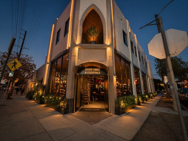 More details for 8957 Hargis St, Los Angeles, CA - Retail for Lease