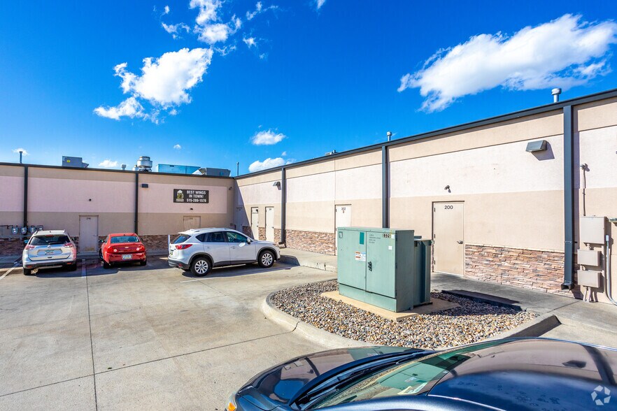 1325 SW Oralabor Rd, Ankeny, IA à vendre - Photo du bâtiment - Image 3 de 7