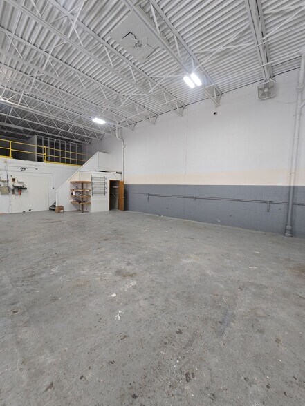 3540 Jefferson Ave SE, Grand Rapids, MI à louer - Photo du bâtiment - Image 3 de 16
