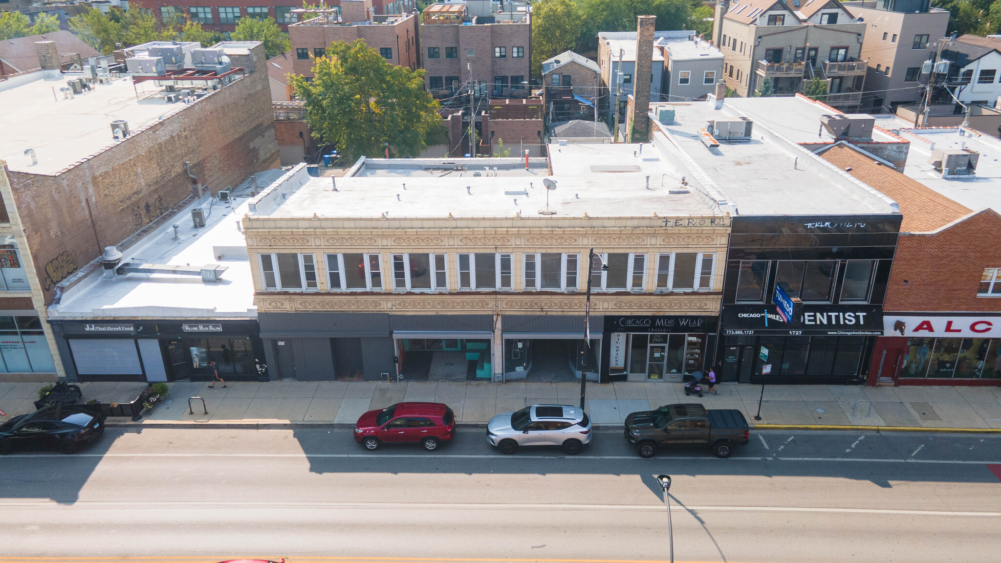 1725 W Chicago Ave, Chicago, IL for lease Building Photo- Image 1 of 11