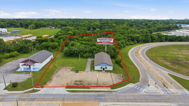 Plus de détails pour 2604 E Apache St, Tulsa, OK - Commerce de détail à vendre