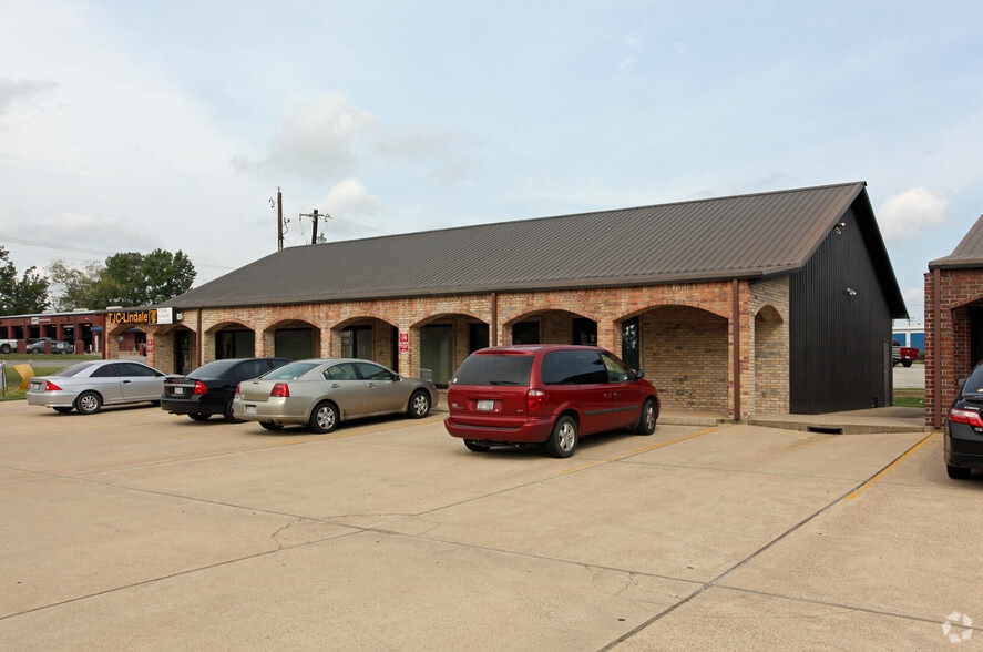 2808 S Main St, Lindale, TX for sale - Building Photo - Image 2 of 3