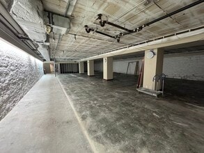 109-111 Washington Ave N, Minneapolis, MN for lease Interior Photo- Image 1 of 2