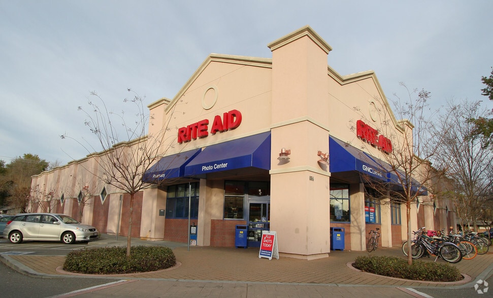 655 Russell Blvd, Davis, CA for lease - Primary Photo - Image 1 of 3