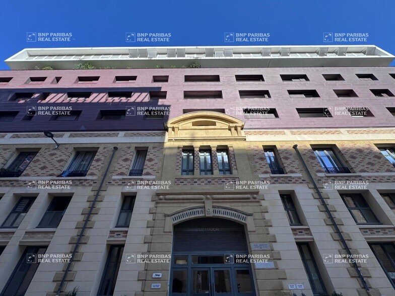 Bureau dans Marseille à louer - Photo du bâtiment - Image 2 de 14