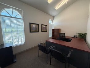 1361 Royal Palm Square Blvd, Fort Myers, FL for lease Interior Photo- Image 2 of 17