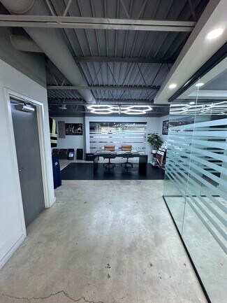 Plus de détails pour 8490-8496 Tyco Rd, Vienna, VA - Bureau à louer