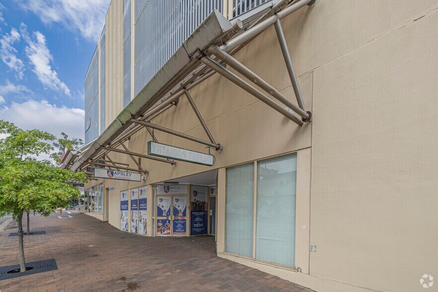 4-14 Hunter St, Parramatta à louer - Photo du bâtiment - Image 3 de 3