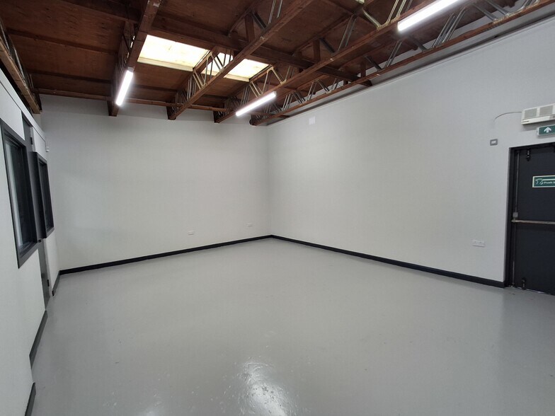 6-8 Waverley St, Bathgate à louer - Photo du bâtiment - Image 3 de 4