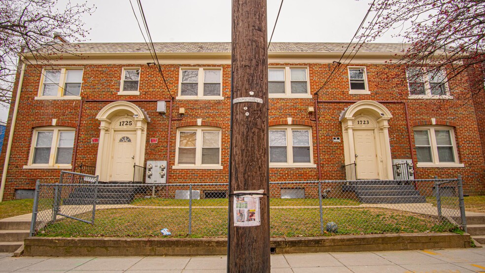 1723-1725 Q St SE, Washington, DC à vendre - Photo du bâtiment - Image 1 de 1