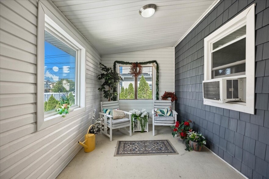 188 Beach 123rd St, Rockaway Park, NY for sale - Building Photo - Image 3 of 49