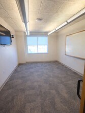 2725 Rocky Mountain Ave, Loveland, CO à louer Photo intérieure- Image 2 de 11