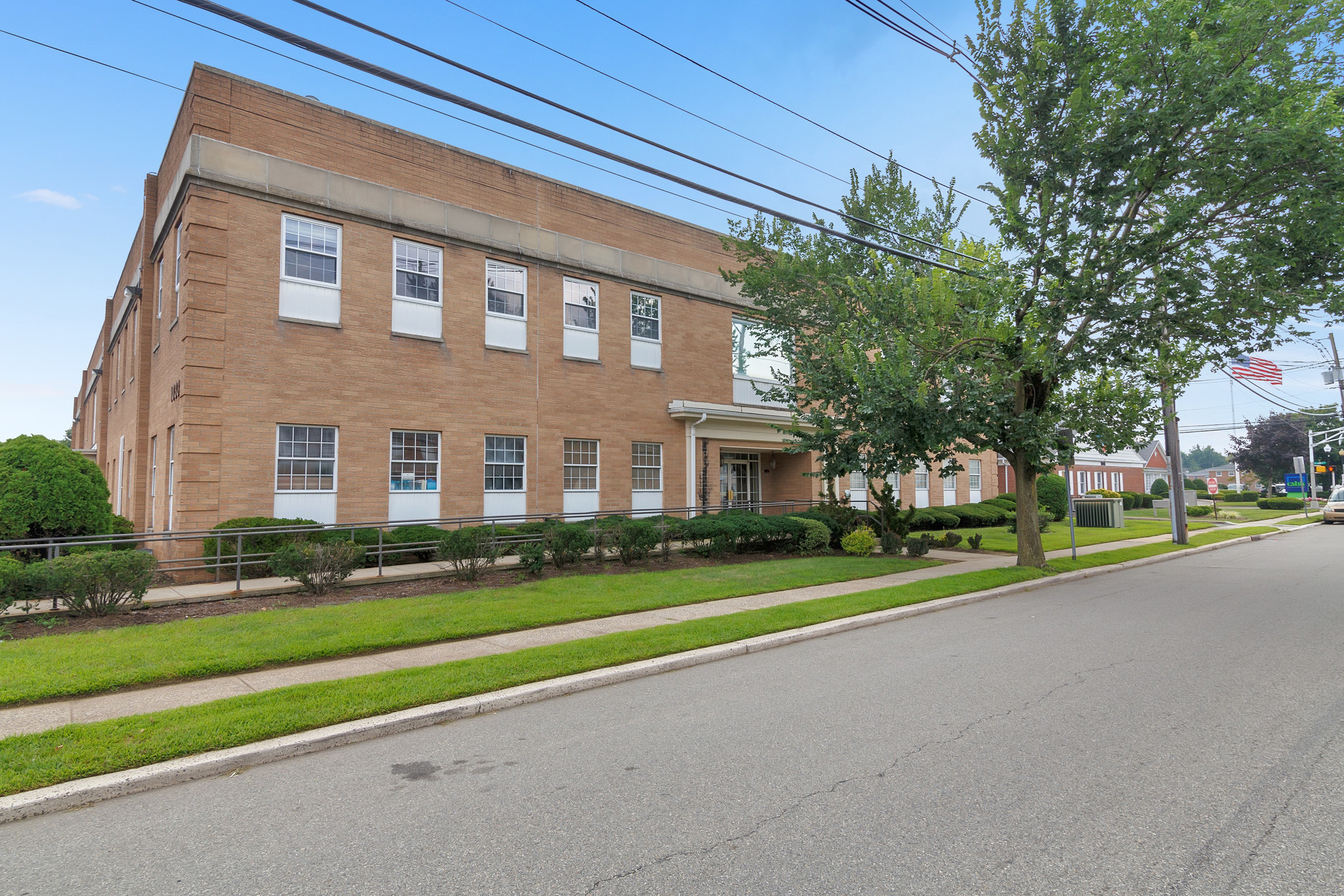 1033 Clifton Ave, Clifton, NJ à vendre Photo du bâtiment- Image 1 de 1