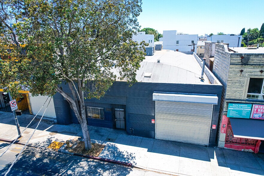 2234 W Temple St, Los Angeles, CA à louer - Photo du bâtiment - Image 1 de 10