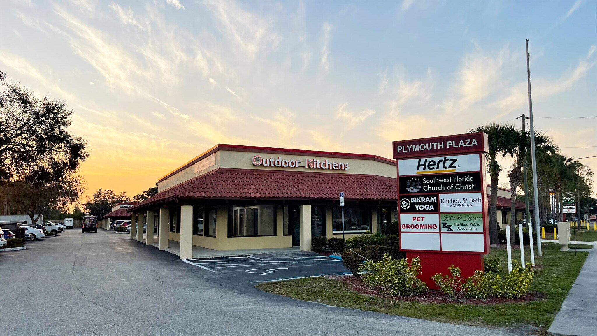 15200 S Tamiami Trl, Fort Myers, FL for lease Building Photo- Image 1 of 2