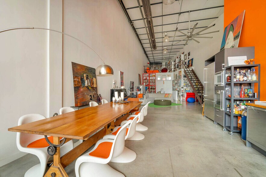 251 Montrose Ave, Brooklyn, NY à vendre - Photo du bâtiment - Image 1 de 15