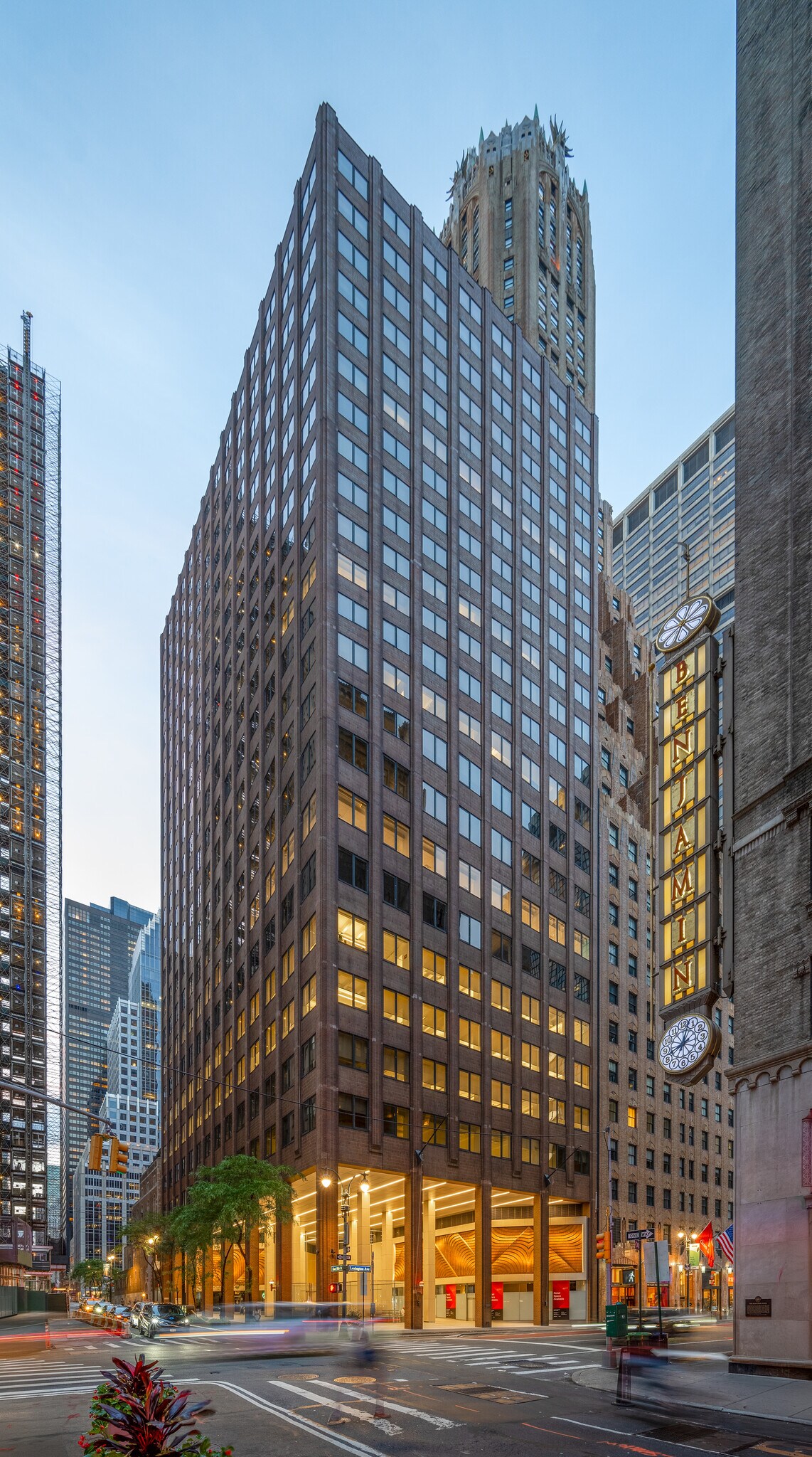 560 Lexington Ave, New York, NY à louer Photo du bâtiment- Image 1 de 18