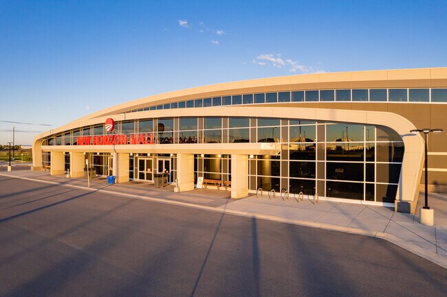 Plus de détails pour 260130 Writing Creek Cres, Calgary, AB - Commerce de détail à vendre