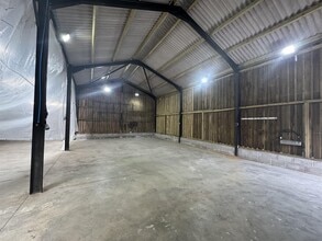 Bowden Rd, Henstridge for lease Interior Photo- Image 2 of 3