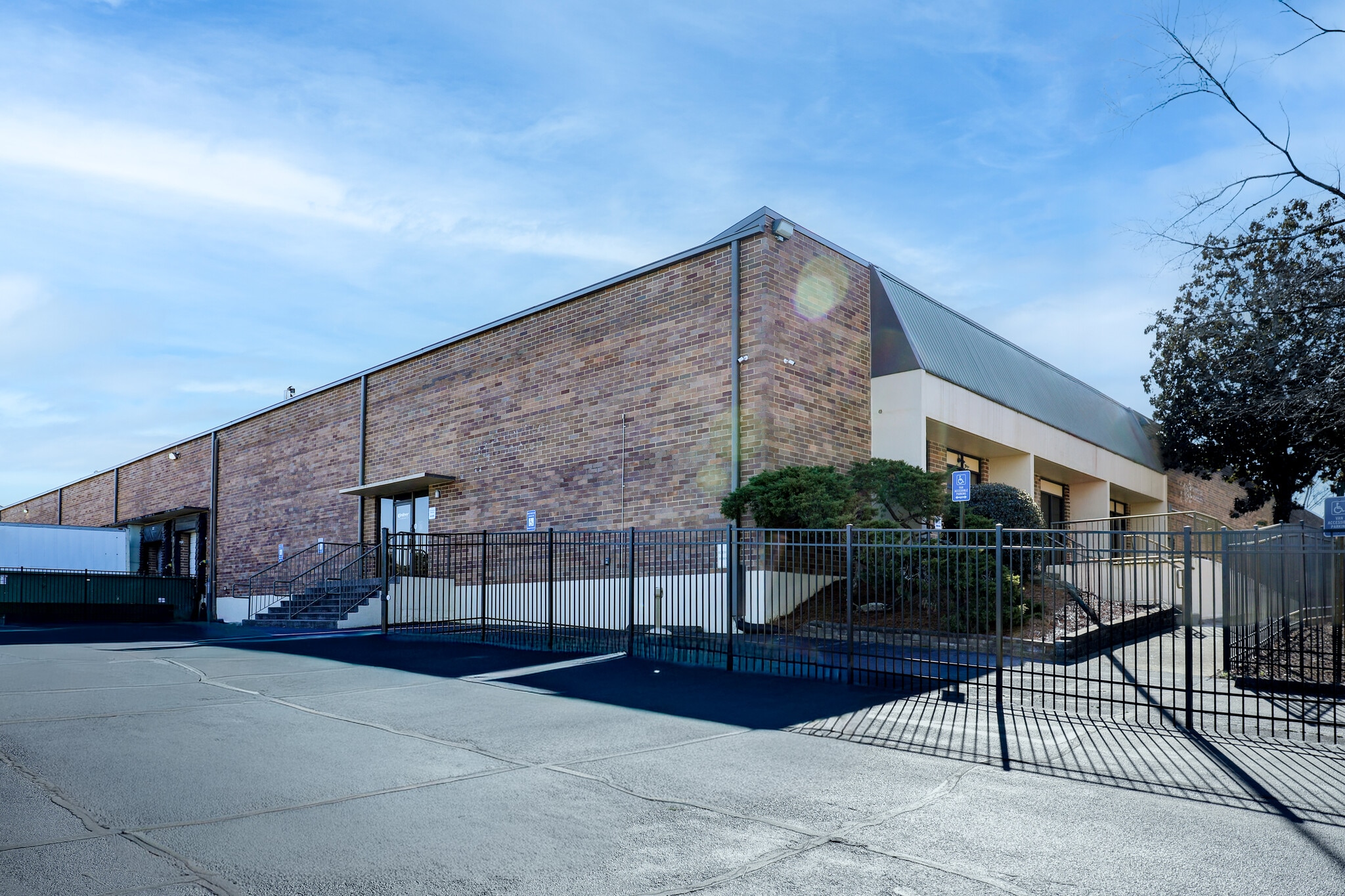 1585 Roadhaven Dr, Stone Mountain, GA for lease Primary Photo- Image 1 of 49