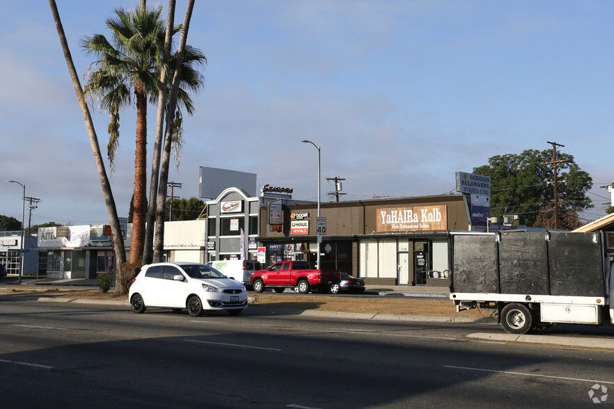 10243 Sepulveda Blvd, Mission Hills, CA for sale - Building Photo - Image 3 of 4