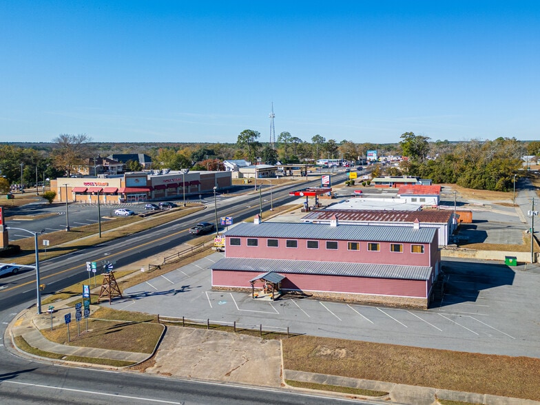 111 E Franklin St, Sylvester, GA à vendre - Photo du bâtiment - Image 2 de 39