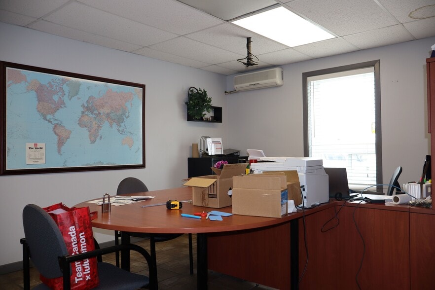 9200 Boul Parent, Trois-Rivières, QC for sale - Interior Photo - Image 2 of 12