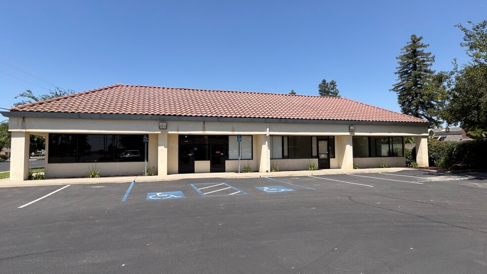 1142 Rose Ave, Selma, CA à louer - Photo du bâtiment - Image 2 de 29