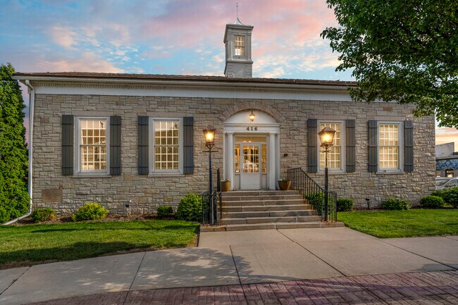 More details for 416 George St, De Pere, WI - Office for Sale