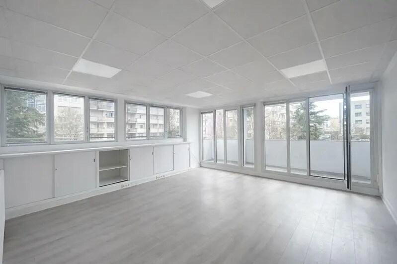 11 Rue Erard, Paris for lease - Interior Photo - Image 2 of 9