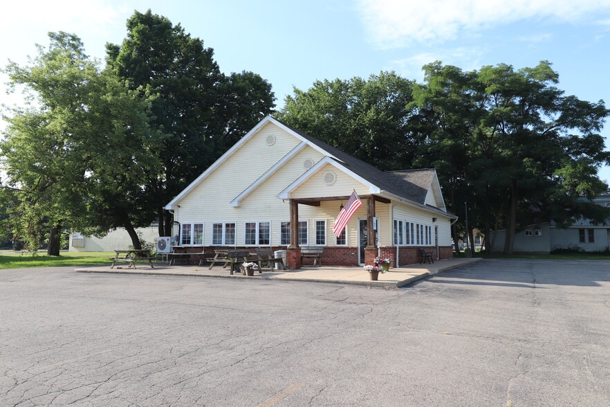 111 W Michigan Ave, Augusta, MI à vendre - Photo du bâtiment - Image 1 de 18
