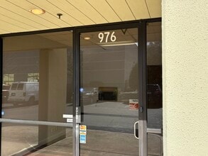 962-996 Hanson Ct, Milpitas, CA à louer Photo intérieure- Image 2 de 3