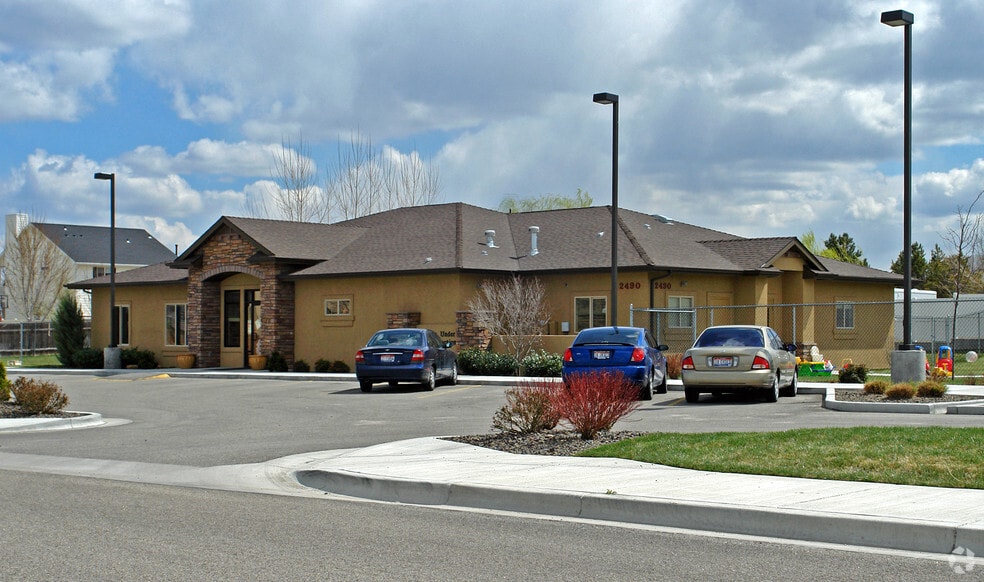 2490 S Cloverdale Rd, Boise, ID à vendre - Photo du bâtiment - Image 3 de 26