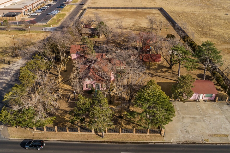 2501 S Grand St, Amarillo, TX for sale - Primary Photo - Image 1 of 28