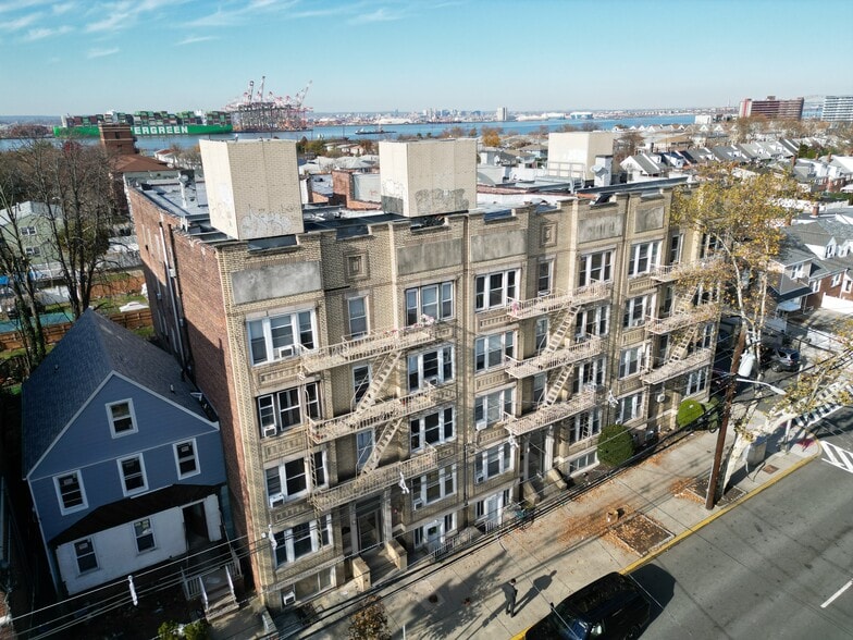 431-437 Kennedy Blvd, Bayonne, NJ for sale - Building Photo - Image 1 of 9