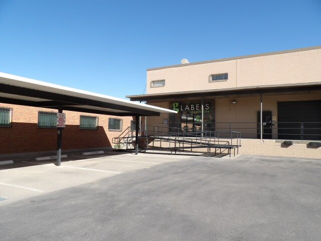 2000 Mills Ave, El Paso, TX à louer - Photo du bâtiment - Image 1 de 13