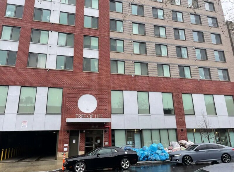 8948 164th St, Jamaica, NY à louer - Photo du bâtiment - Image 3 de 6